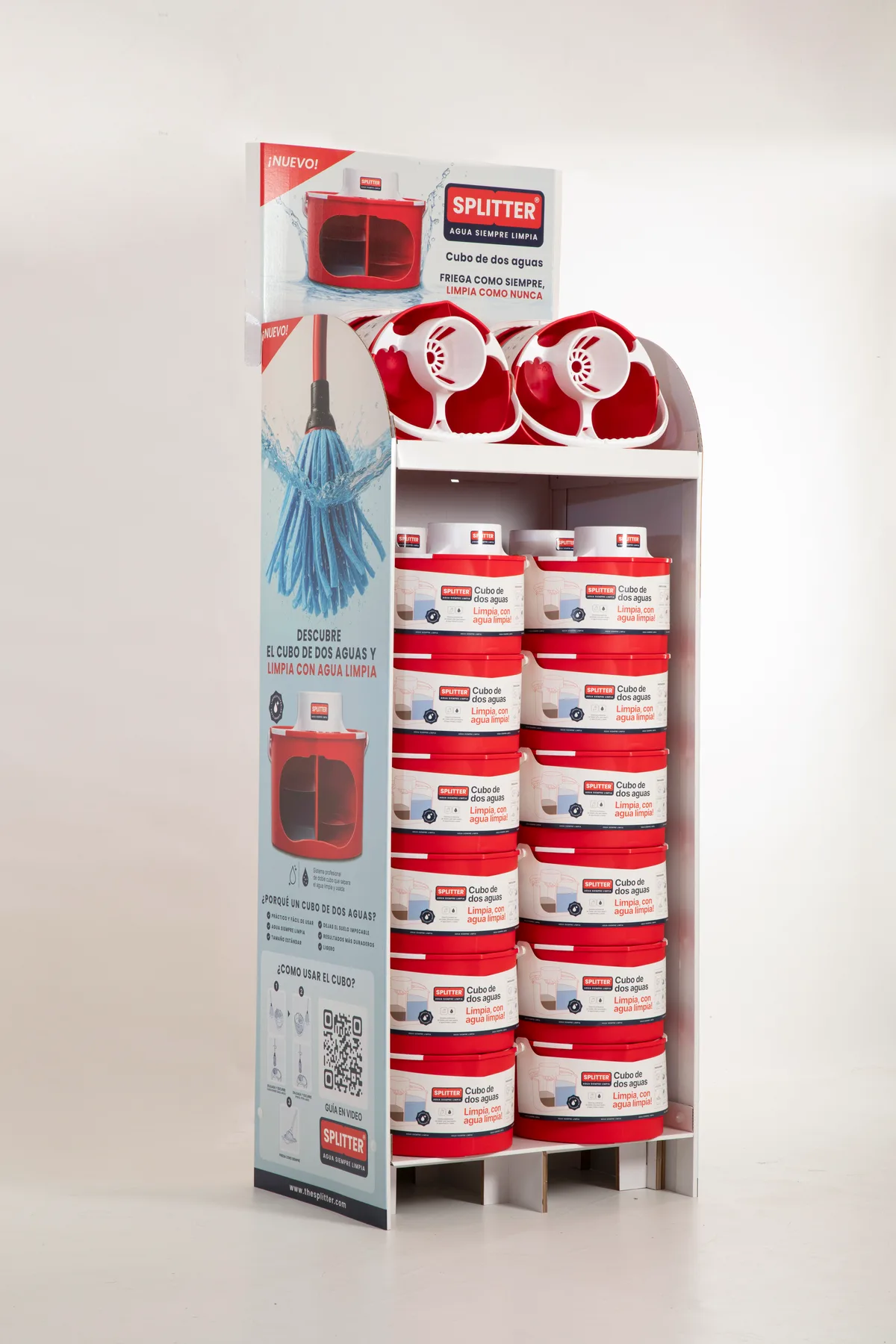 Exhibidor punto de venta Splitter con cubos de dos aguas